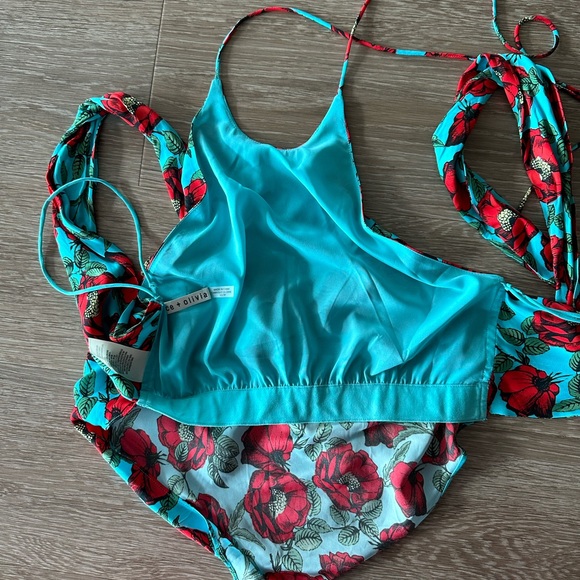 Alice+ olivia poppy-print Frenchie halter top - Picture 6 of 6